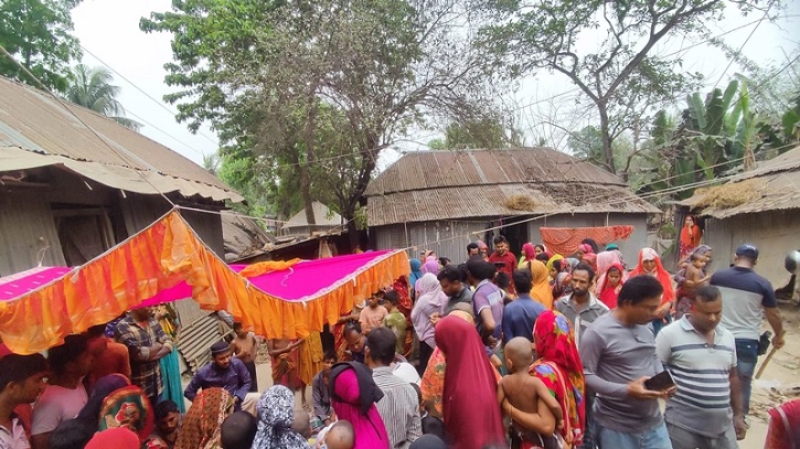 গরু চুরির অপবাদে দিনমজুরকে কুপিয়ে হত্যা