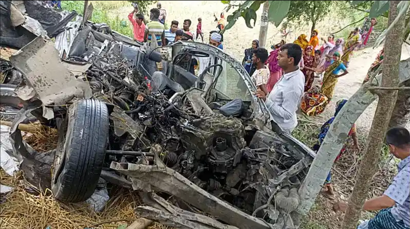 ঈদ যাত্রায় সড়কপথে ৪৫১ জন প্রাণ হারিয়েছেন, যার অধিকাংশই মারা গেছেন বাস দুর্ঘটনায়