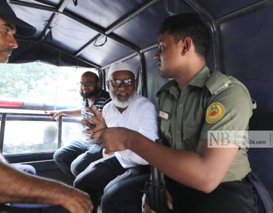 বিক্ষোভ কর্মসূচির অনুমতি নিতে এলে জামায়াতের একটি প্রতিনিধি দলকে আটক করে পুলিশ