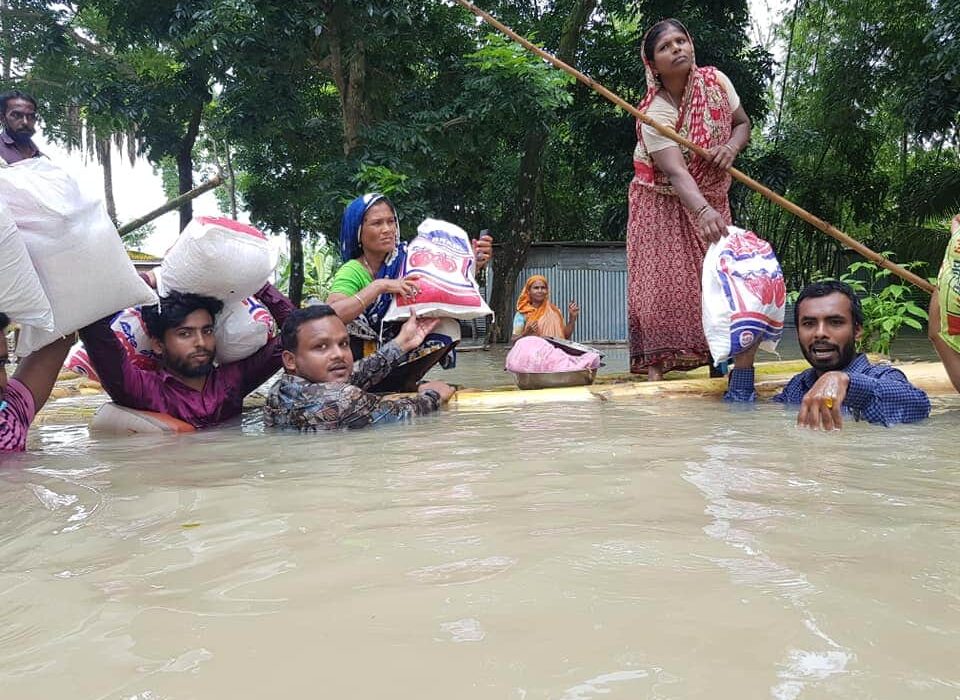 সিলেটে বন্যা পরিস্থিতি ভয়াবহ: তিন লক্ষের উপরে মানুষ পানিবন্দি