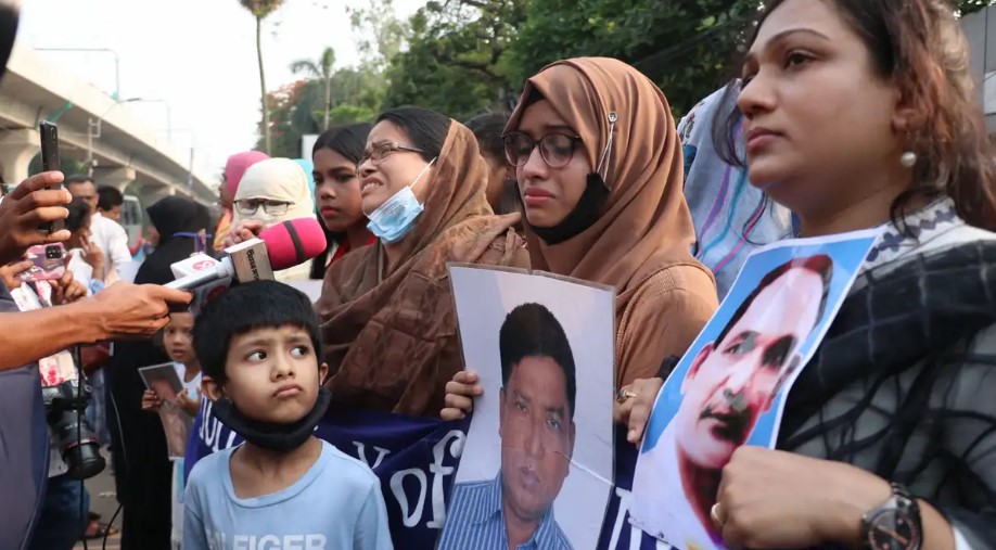 গুমের ঘটনায় হাসিনাসহ ১১ জনের বিরুদ্ধে গ্রেপ্তারি পরোয়ানা জারি ট্রাইব্যুনালের